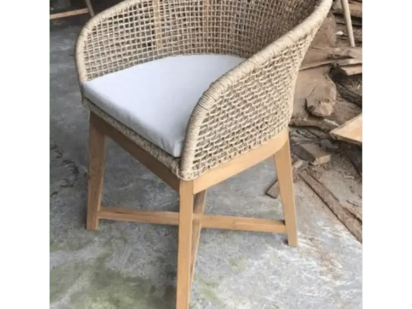 Curver chair with cushion