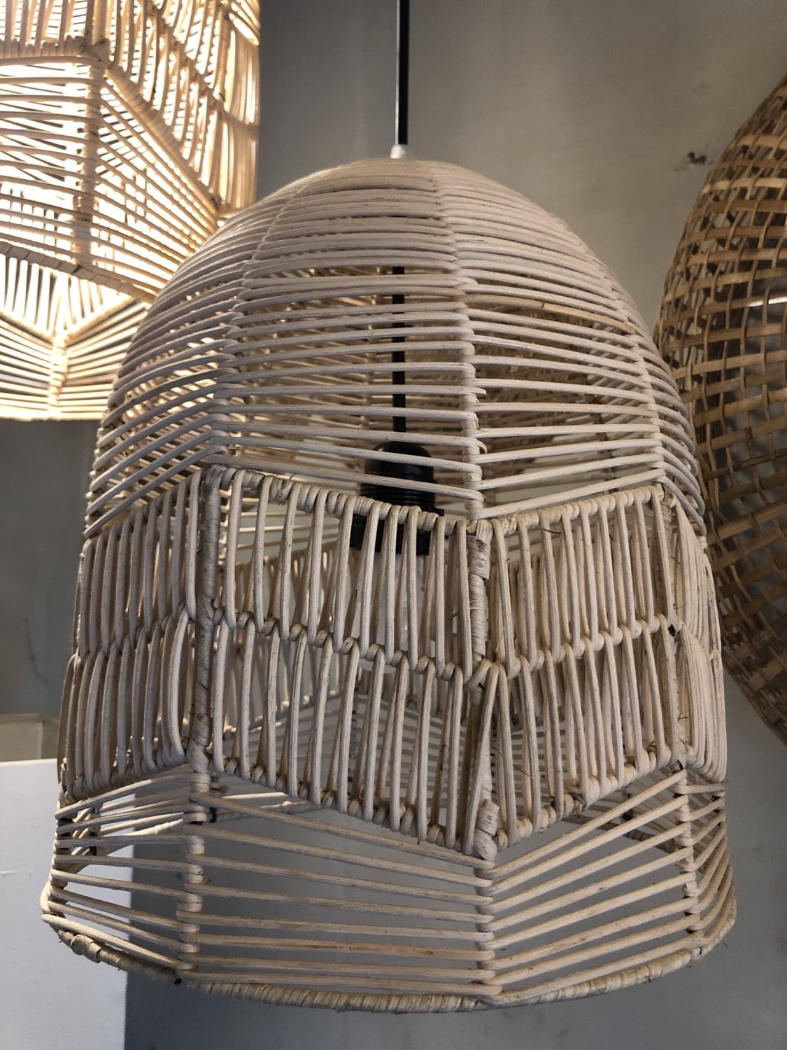 Lulabai Rattan hanging lamp - Image 3