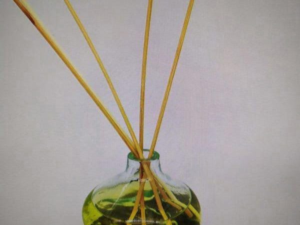 Oil aroma glass and wood