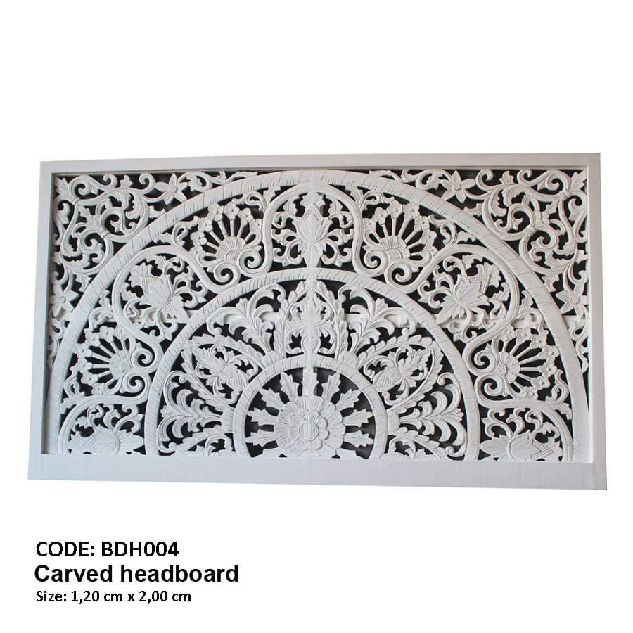 Sculpture murale réctangulaire avec motifs blanc et noir