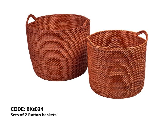 Ensemble de 2 paniers cylindriques avec lances en rotin couleur cuivré
