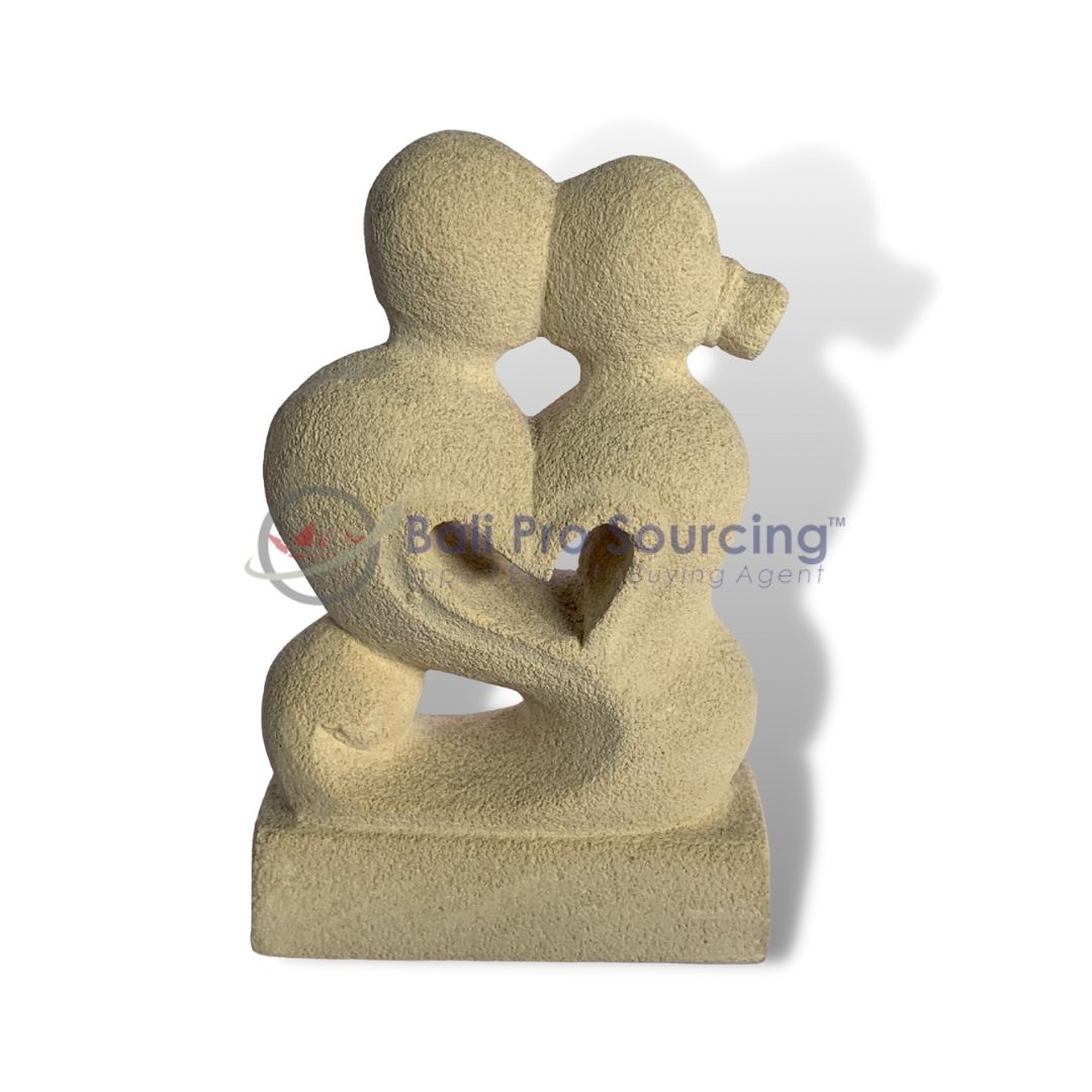Kissing Couple Sculpture No.1