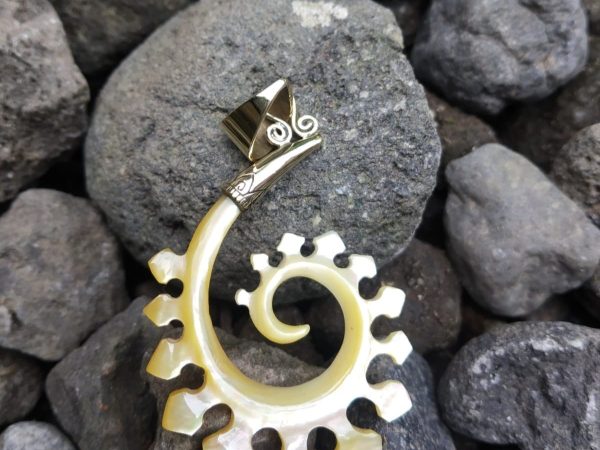 Pendant No.1