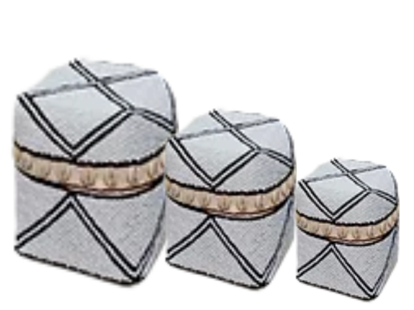 White And Black Traditional Bali Box With Sea Shells