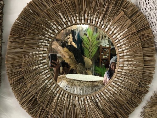 Round grass mirror